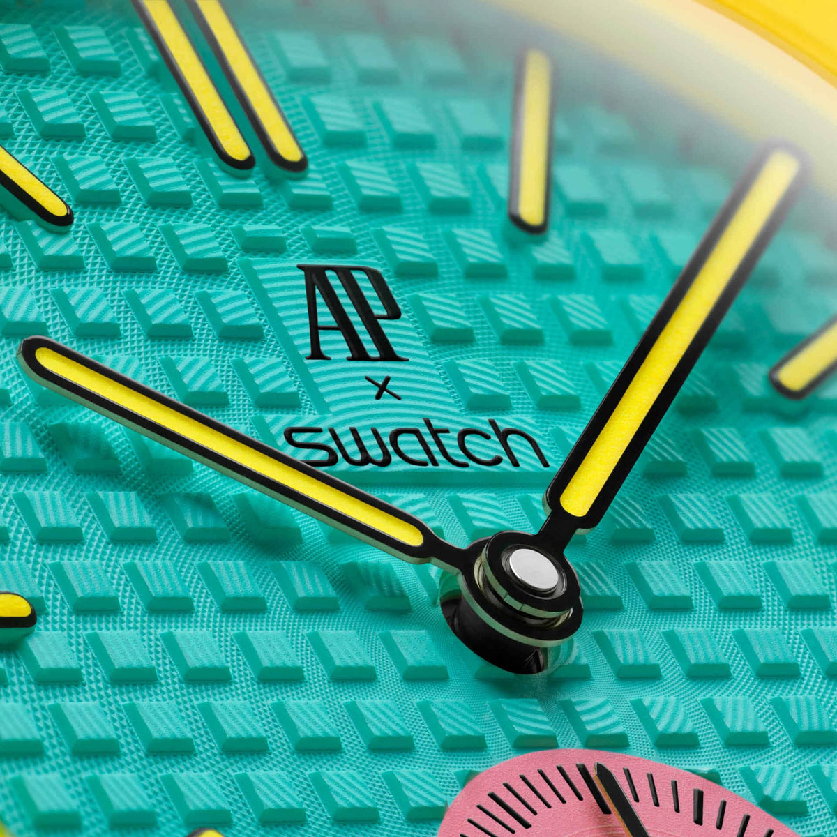 SWATCH ROYAL POP OTG ROZ compreso di cinturino