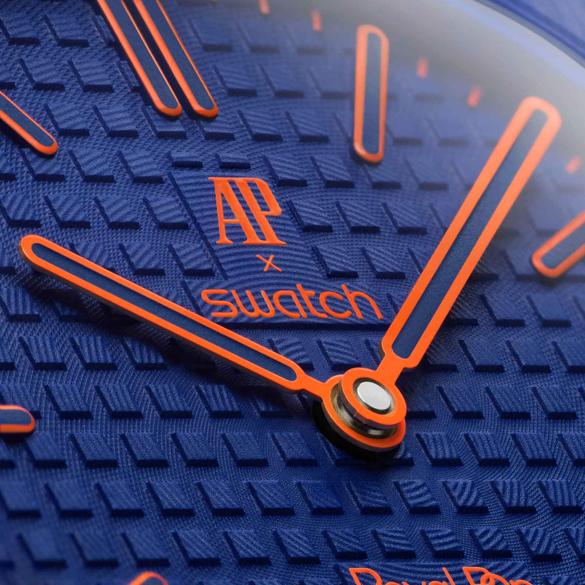 SWATCH ROYAL POP ORENJI HACHI compreso di cinturino